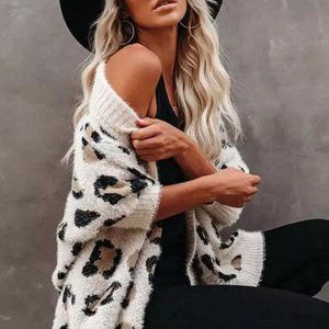 😍LIKE NEW! Vici fuzzy leopard cardigan size S